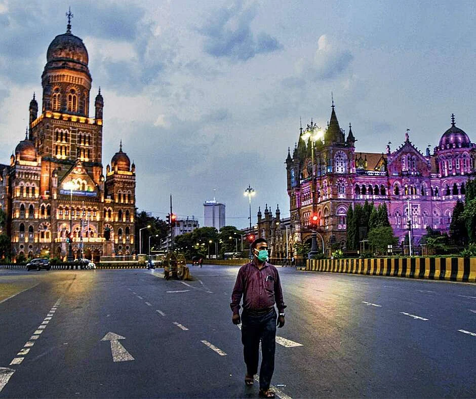 கட்டுப்பாடுகளால் வெறிச்சோடிய சாலைகள்