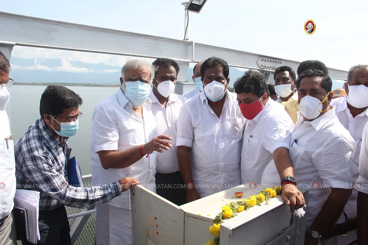 வைகை அணையில் நீர் திறப்பு