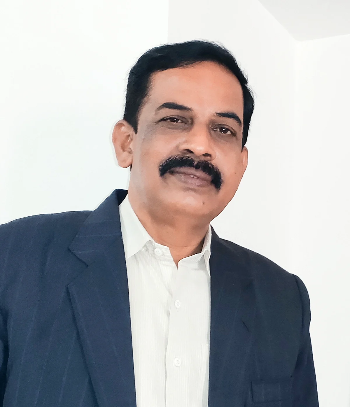 R. R. சந்திரசேகா்