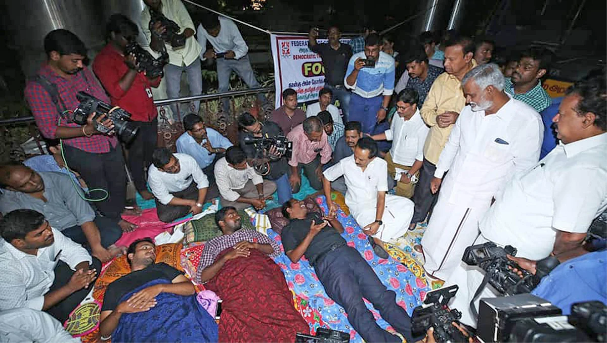 அரசு மருத்துவர்களின் ஊதிய உயர்வு கோரிக்கை