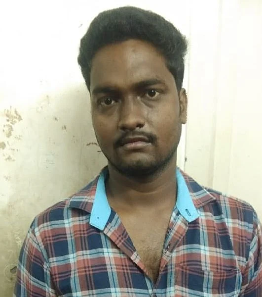 கைது செய்யப்பட்ட மணிகண்டன்