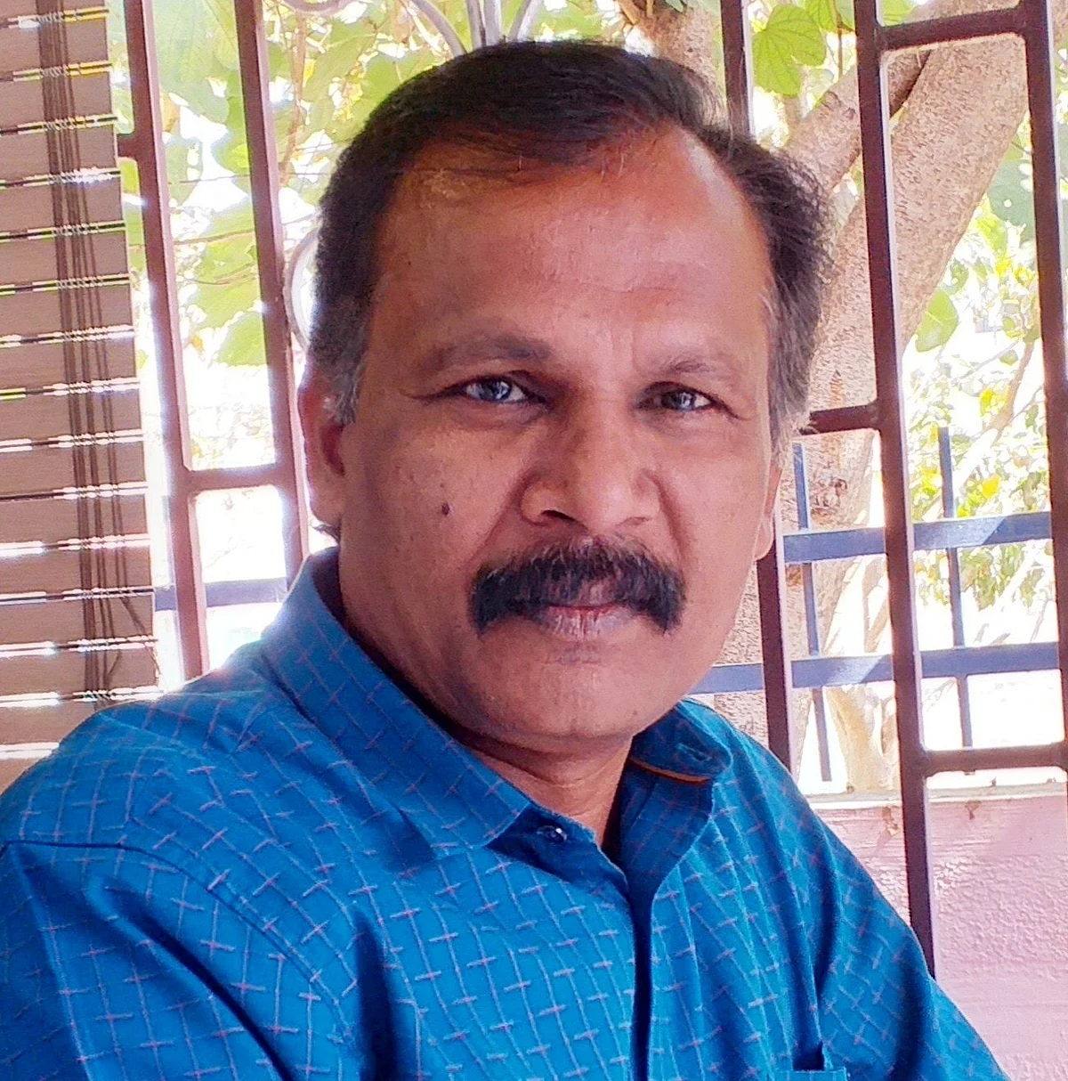 அழகிய பெரியவன்