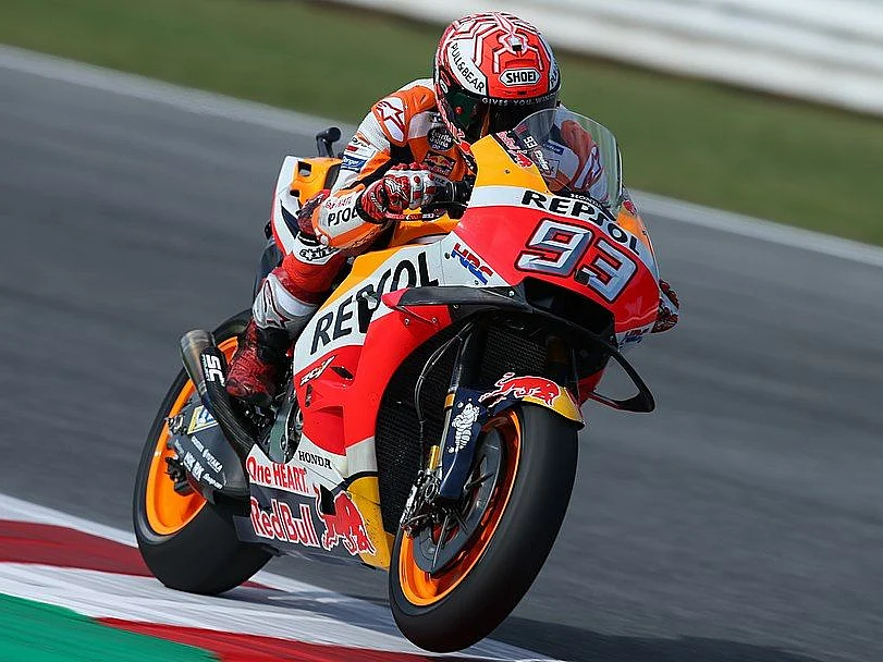 Motorsports: ஸ்கூல் டிராப் அவுட் முதல் இன்ஜினியரிங் வரை... எல்லோருக்குமே இங்கே வேலை கிடைக்கும்!
