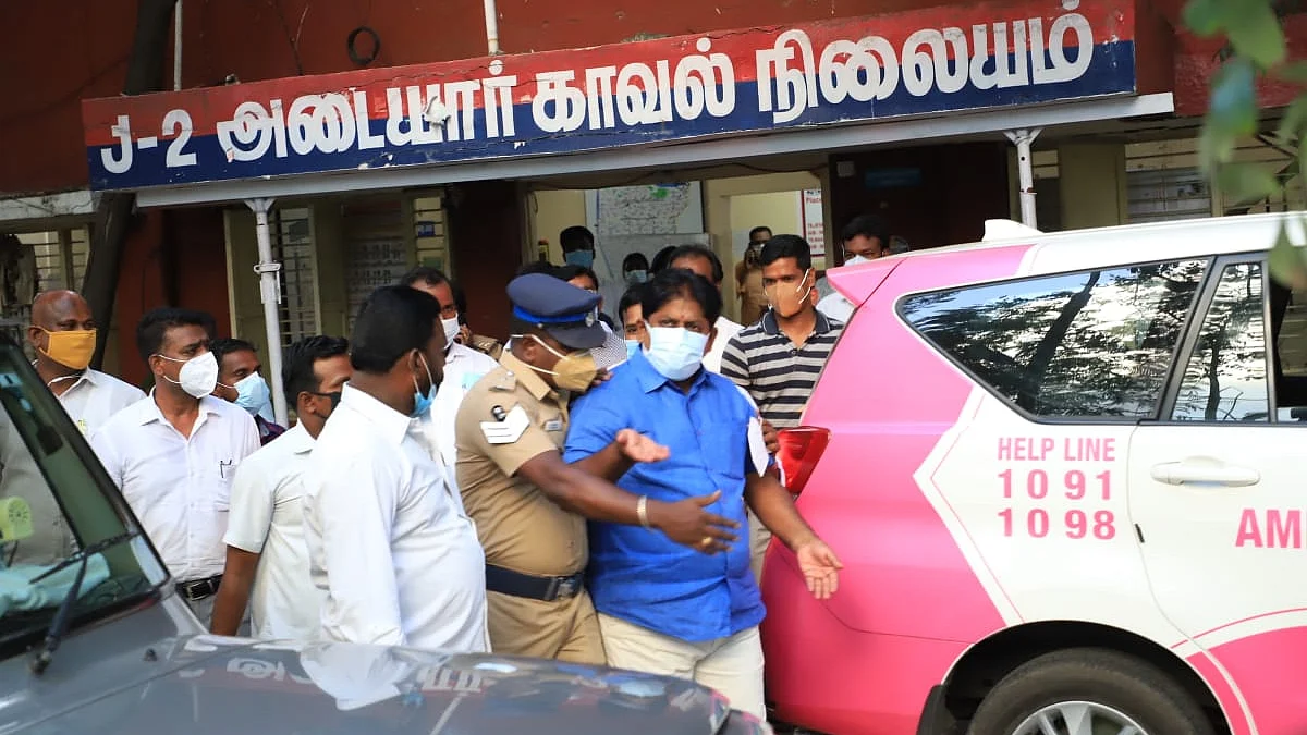 கைதுசெய்யப்பட்ட மணிகண்டன்