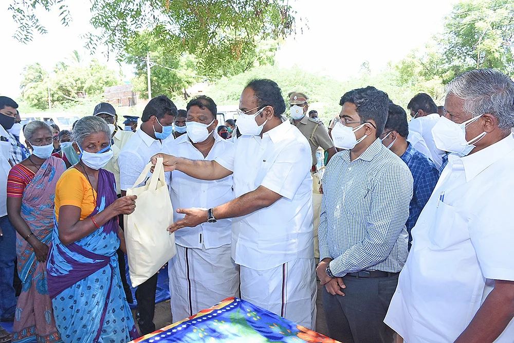 “உங்களுக்கும் நல்ல காலம் பிறக்கும்!” - சாமக்கோடாங்கிகளின் துயர் துடைத்த ஜூ.வி