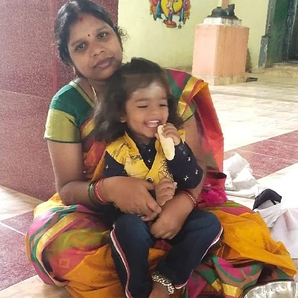 "காலேஜ் சம்பளத்தை குறைச்சிடுச்சு... அதனால நுங்கு வெட்டப்போய்!" - பேராசிரியர் கணவனை இழந்த சாந்தி
