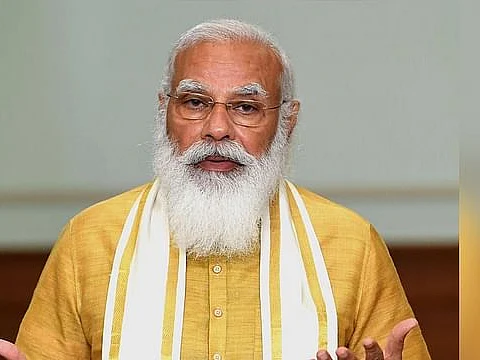 முதல்முறையாக பெட்ரோல் ரூ.100-ஐத் தாண்டிய விலை! மோடி அரசுக்கு சம்பந்தம் இல்லையா?!