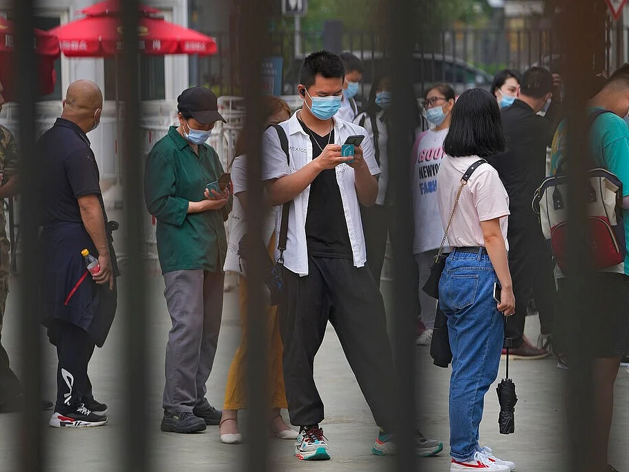 Chinese Man with mask