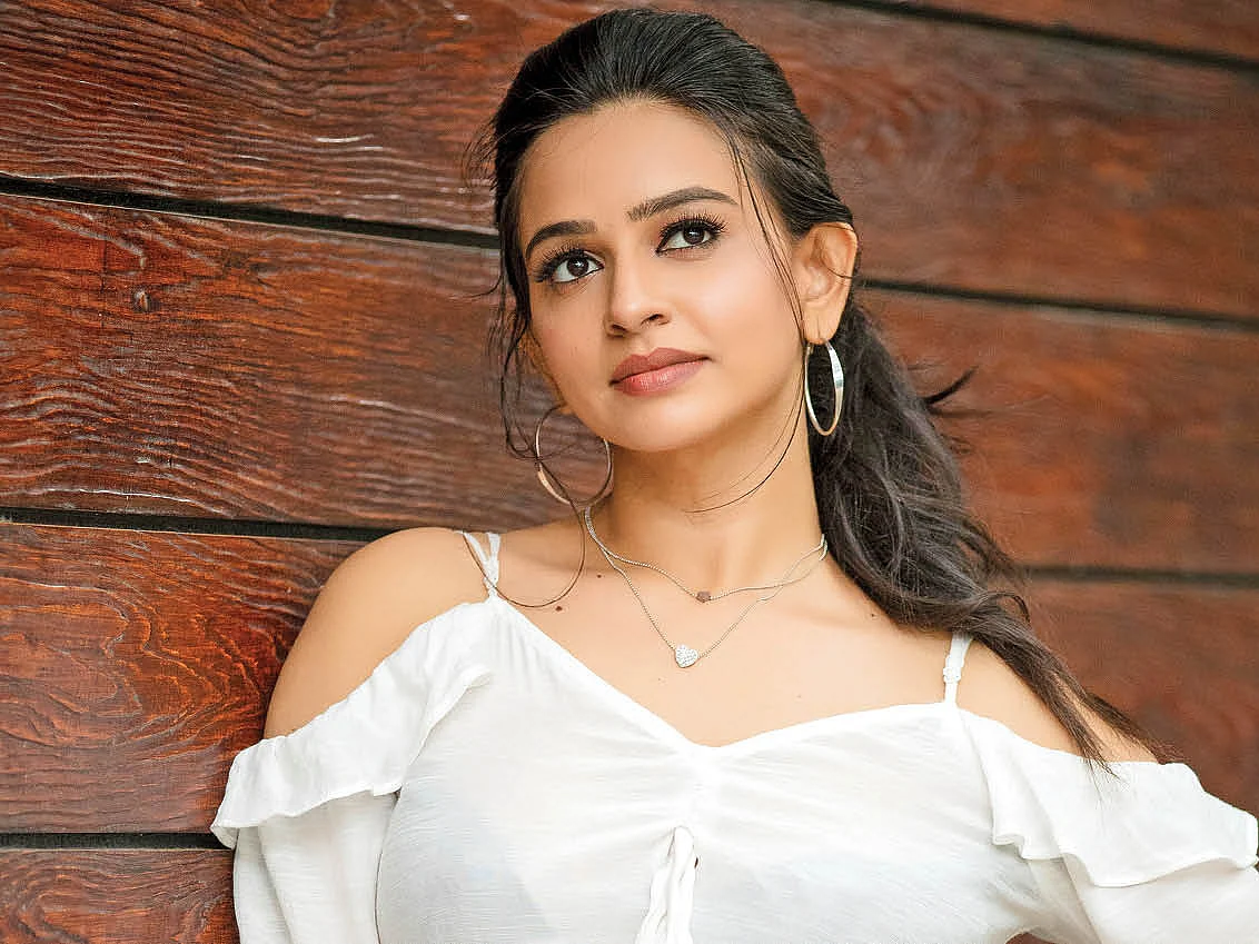 விகடன் TV: “மத்தவங்க தூங்கும்போது வீடியோ எடுப்பேன்!”