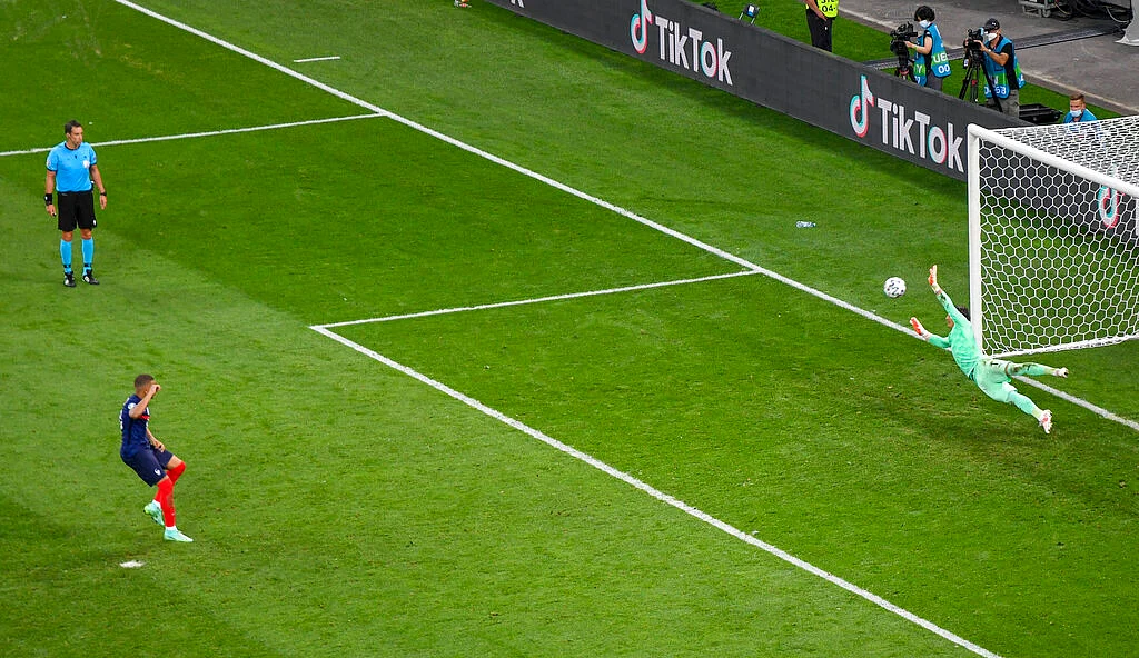 Mbappe missed the decisive penalty for France