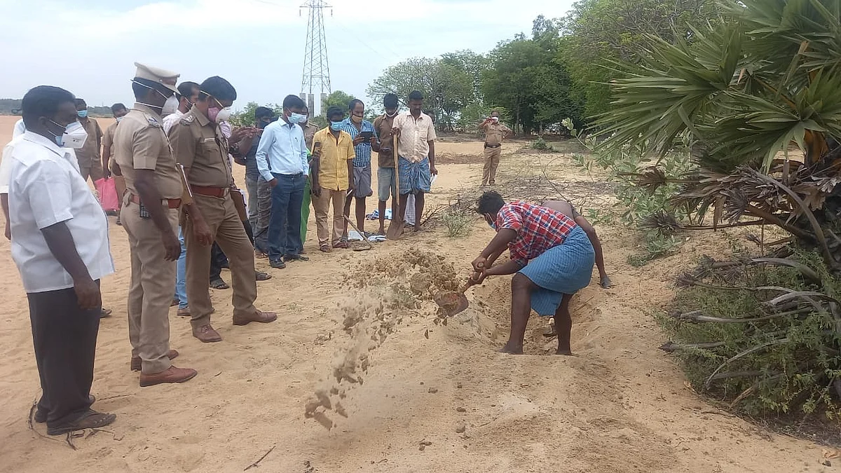 போலீஸார் விசாரணை