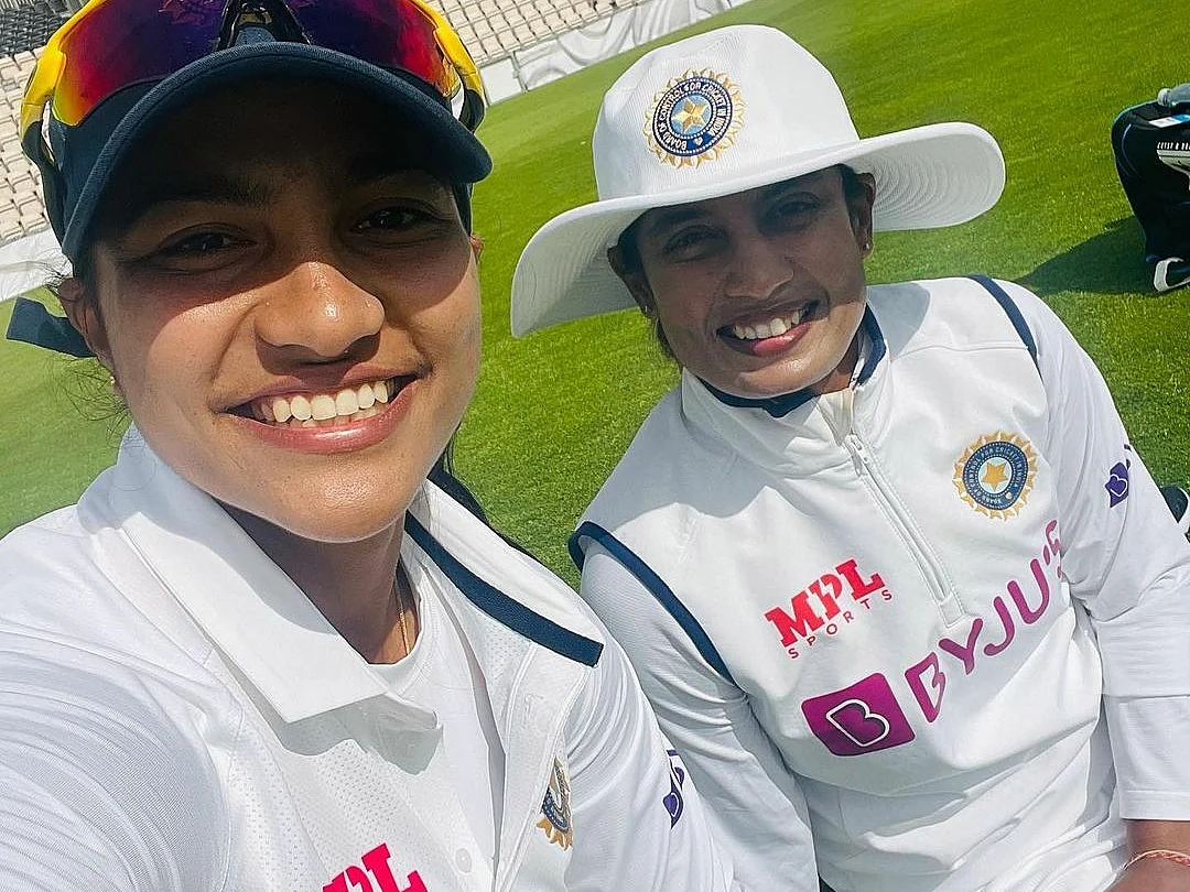 Sneh Rana : தந்தைக்காக, தாய்நாட்டுக்காக ஒரு எமோஷனல் இன்னிங்ஸ்... யார் இந்த ஸ்நே ராணா?