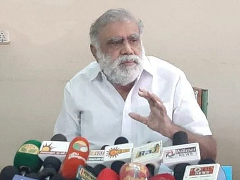 `இந்த அதிசயம் இந்தியாவில் வேறு எங்கும் நடந்திருக்காது!' - செல்லூர் ராஜூவை விளாசிய ஐ.பெரியசாமி