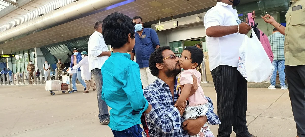 துபாயிலிருந்து வந்த குழந்தை