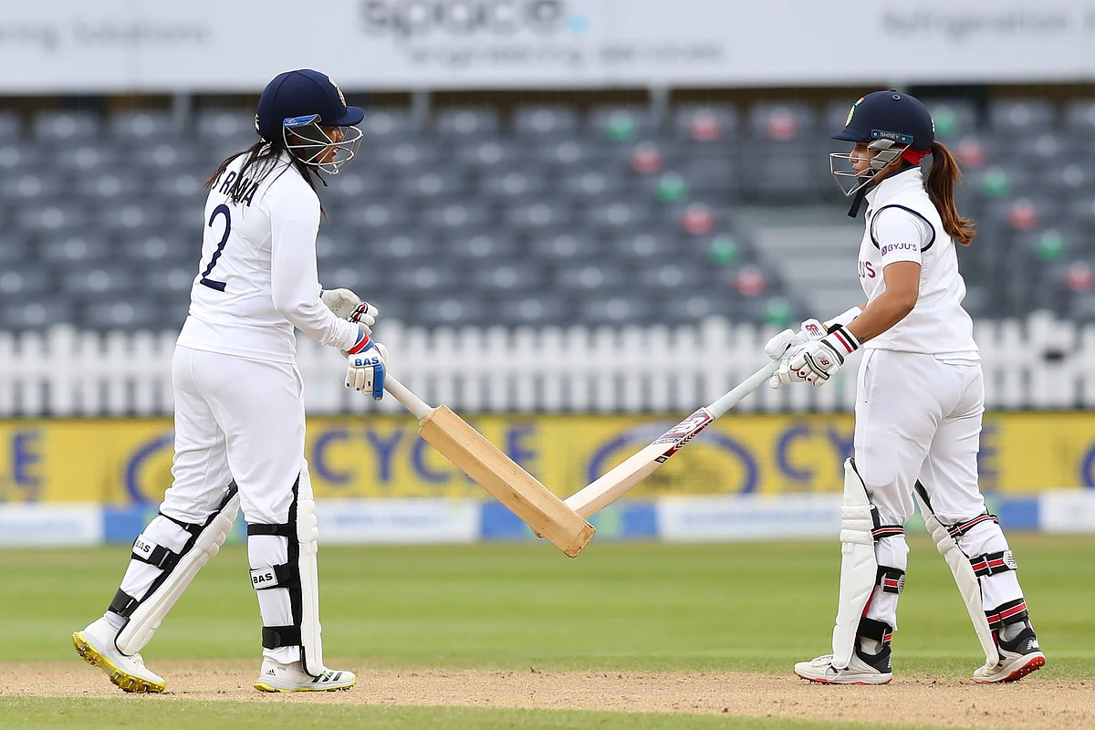ENGvIND: இன்னிங்ஸ் தோல்வியைத் தடுத்து டிராவாக்கிய இந்தியா... எப்படிச் சாதித்தது பெண்கள் படை? | England vs India: How Indian Women's team fought strongly for a draw? 2 ENGvIND | Women's Cricket