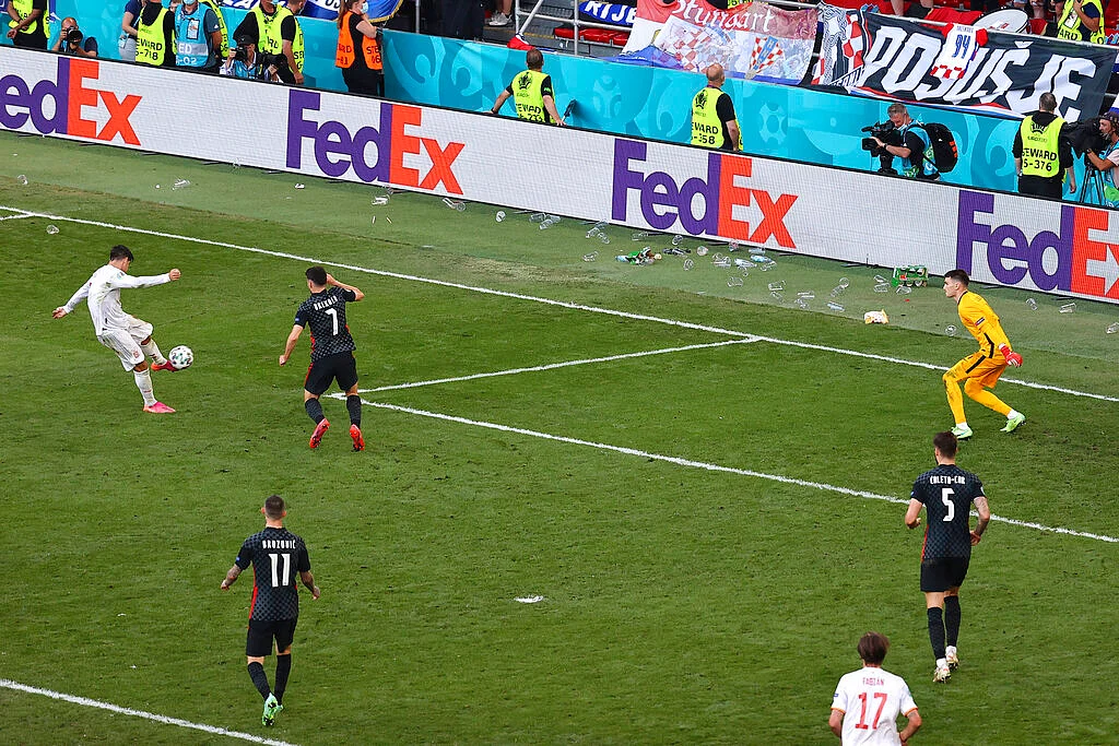 Morata's incredible finish!