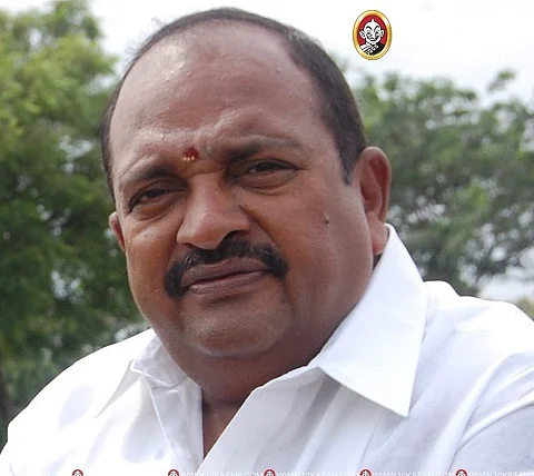 அ.தி.மு.க மாவட்டச் செயலாளர் கணேசராஜா