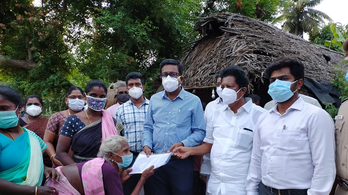 கலெக்டர் தினேஷ் பொன்ராஜ் ஆலிவர்
