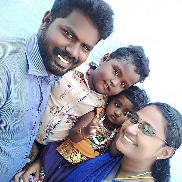 கோபிநாத் தன் குடும்பத்தினருடன்