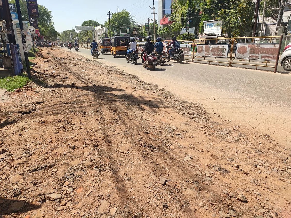 சசிகலாவைச் சமாளித்து தப்பிய முன்னாள் அமைச்சர் முதல் விஜய்யிடம் காம்ப்ளக்ஸை விற்கும் எஸ்.ஏ.சி வரை! -கழுகார் அப்டேட்ஸ்