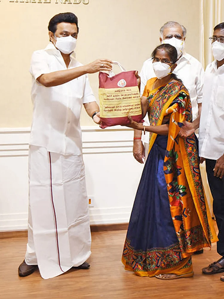 சர்ச்சையில் அதிகாரிகள் நியமனம்... சறுக்குகிறாரா ஸ்டாலின்?