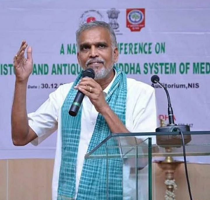சித்த மருத்துவர் மைக்கேல் செயராசு