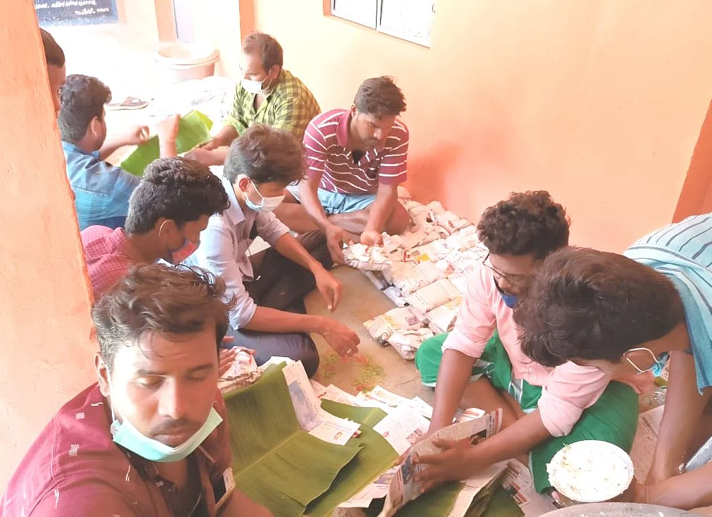 உணவுப் பொட்டலம் தயாரிக்கும் பணி