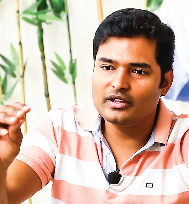 ஃபர்ஸ்ட் இயர்... ஃபர்ஸ்ட் டே!