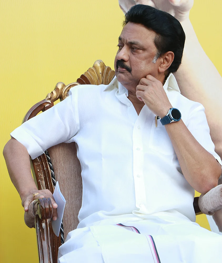 புது ரத்தம் பாய்ச்சும் இளம் ஐ.ஏ.எஸ்-கள்! - ஸ்டாலின் தூவிய விதை...
