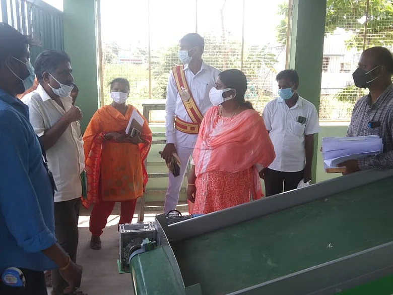 குப்பையை இயற்கை உரமாகும் இயந்திரம்