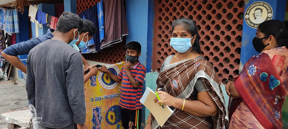 மாணவர்களிடம் ஆய்வு