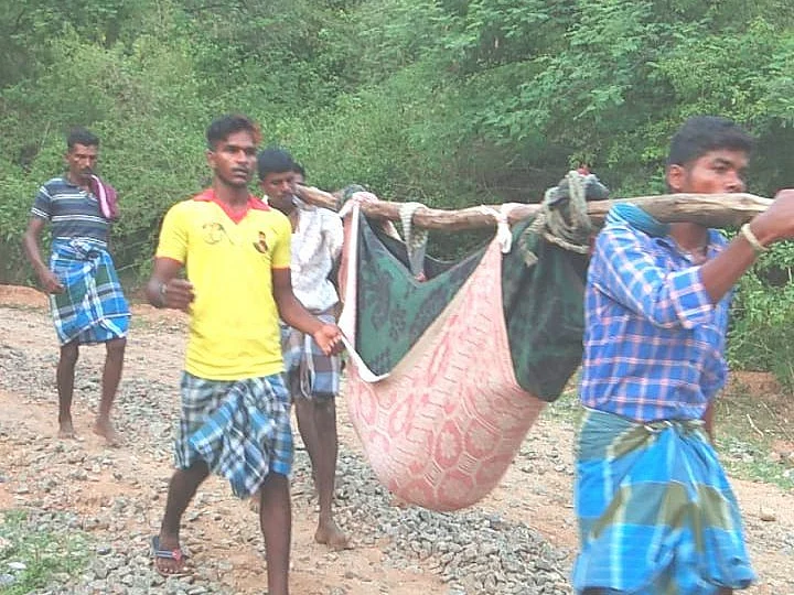 டோலி கட்டித் தூக்கிச் செல்லப்பட்ட கர்ப்பிணி; வேலூர் மலை கிராம மக்களைத் தொடரும் துயரம்!
