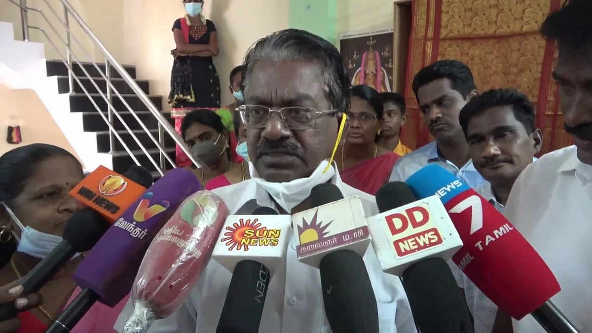 புதுக்கோட்டை: `மகனை மத்திய அமைச்சராக்கும் நோக்கிலேயே ஓ.பி.எஸ் விமர்சிக்கிறார்!’ -டி.கே.எஸ்.இளங்கோவன்