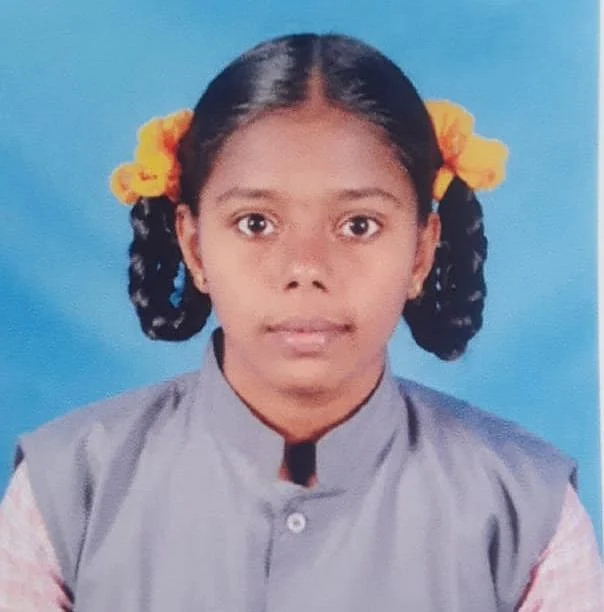 அரசுப் பள்ளி மாணவி சத்யா