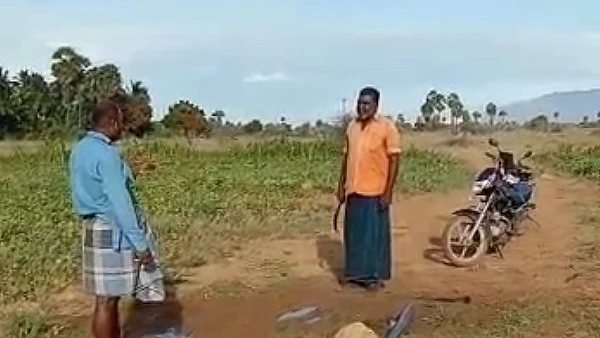 வாக்குவாதம் செய்யும் மருதையா