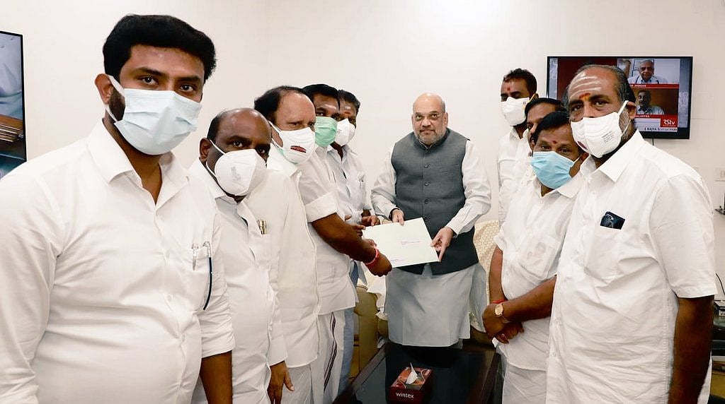 அமித் ஷாவுடன் அ.தி.மு.க குழு