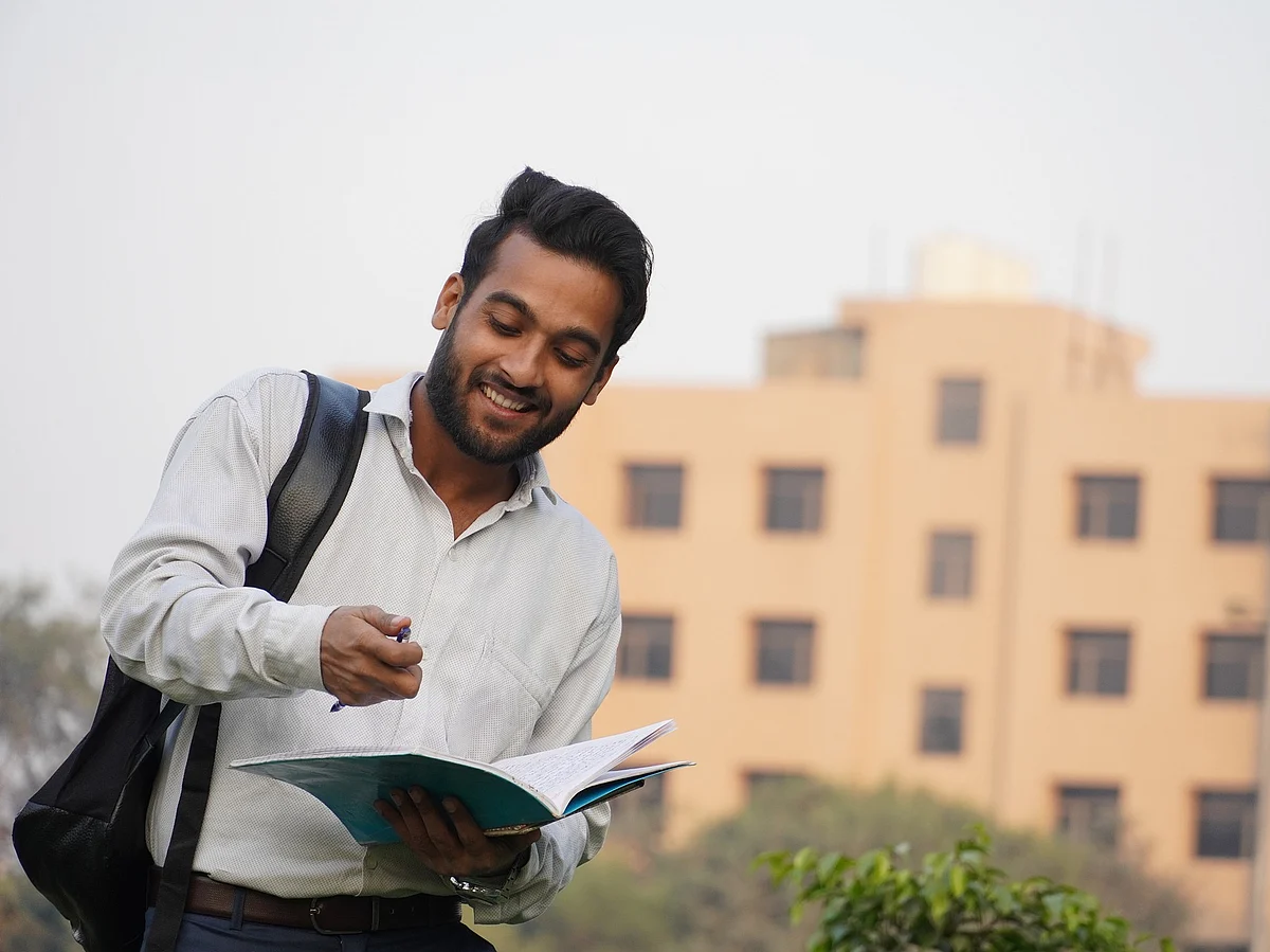5 ரூபாய் பாக்கெட் மணி... திகட்டாத நட்பு..! - சாஃப்ட்வேர் இளைஞரின் கல்லூரி கதை