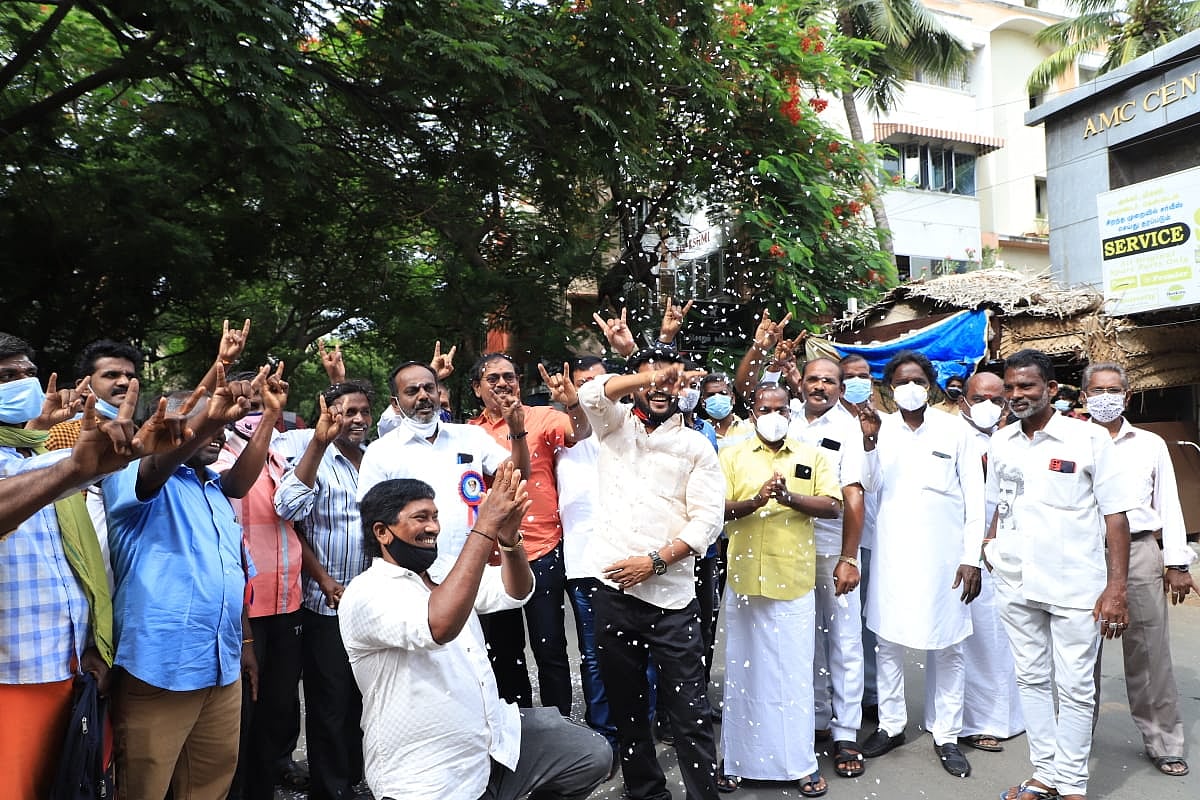 vikatan%2F2021-07%2F39ab992c-dff2-4d81-a7c6-34e6488e4e23%2FWhatsApp_Image_2021_07_12_at_10_46_59_AM.jpeg?auto=format%2Ccompress&format=webp&w=640&dpr=1.1