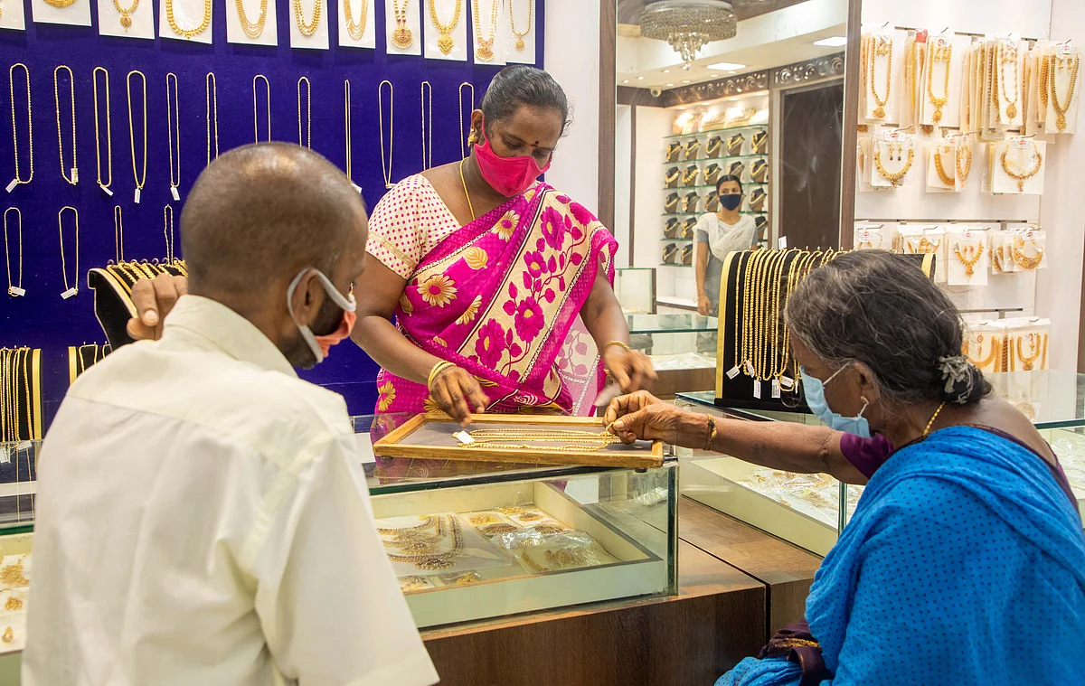 திருச்சி மைல்ஸ்டோன் மனிதர்கள்: கல்யாணி கவரிங் வளர்ந்த கதை தெரியுமா?! | story behind the success of kalyani covering 2 கல்யாணி கவரிங்