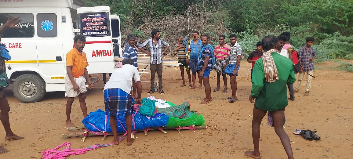 தெங்குமரஹாடா மக்கள்