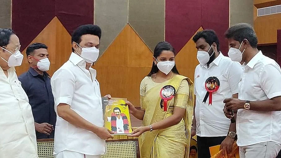 மு.க.ஸ்டாலின், டாக்டர் மகேந்திரன், பத்மபிரியா