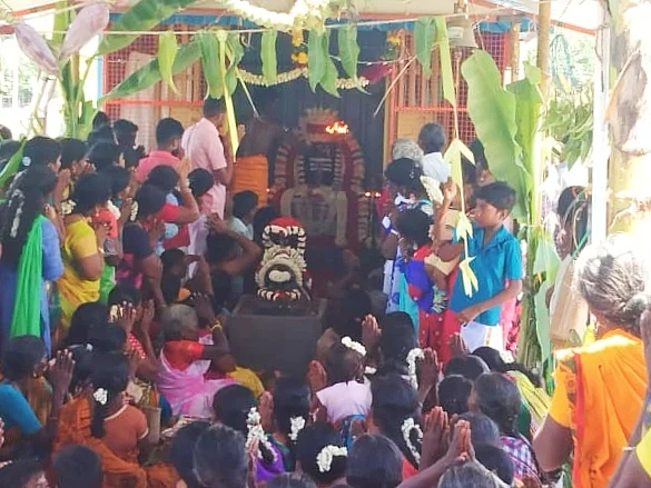 மயிலாடுதுறை: பூமியில் புதைந்த கயிலாசநாதர் - வெளிக்கொணர்ந்து குடமுழுக்கு நடத்திய கிராமம்!