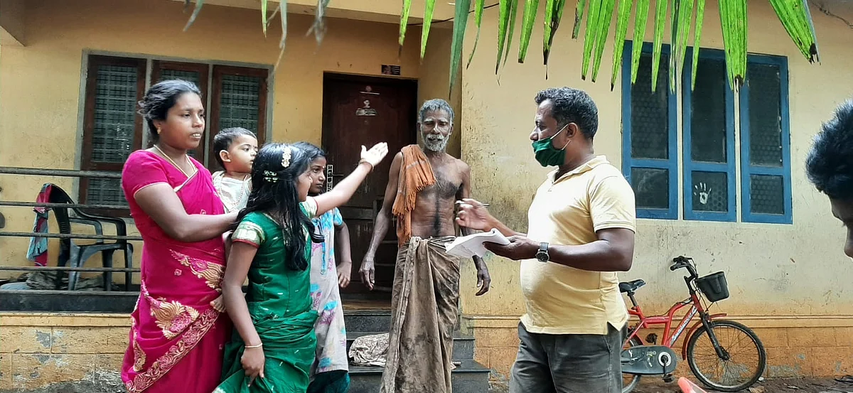 மாணவர்களிடம் ஆய்வு
