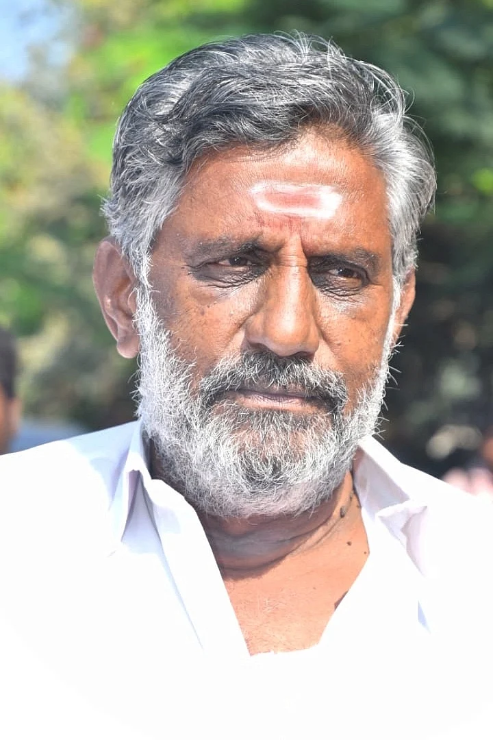 வேளான் மற்றும் கால்நடைத்துறை அமைச்சர் தேனீ சி.ஜெயக்குமார்
