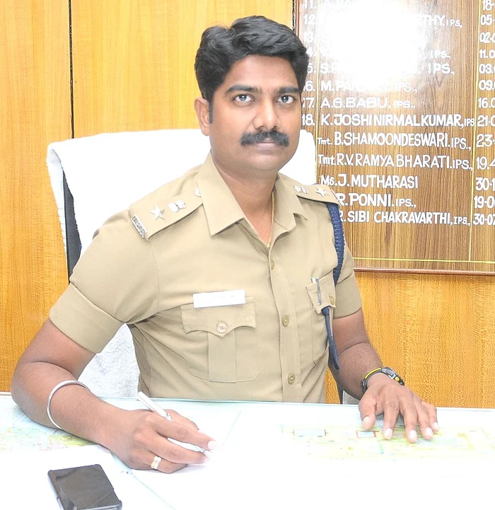 எஸ்.பி சிபி சக்கரவர்த்தி