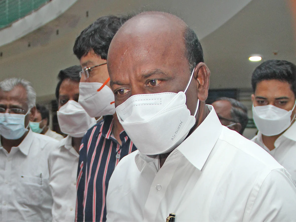 ஜூ.வி கவர் ஸ்டோரி எதிரொலி... “ஊருக்குள் ஒரு குட்கா பாக்கெட் கிடைக்கக்கூடாது!” - அதிரடி காட்டிய மா.சு