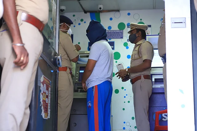 கழுகார்