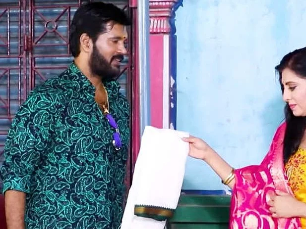 `செந்தூரப் பூவே' புரோமோவில் பிரியா ராமன்... அப்ப `செம்பருத்தி' அகிலாண்டேஸ்வரி?