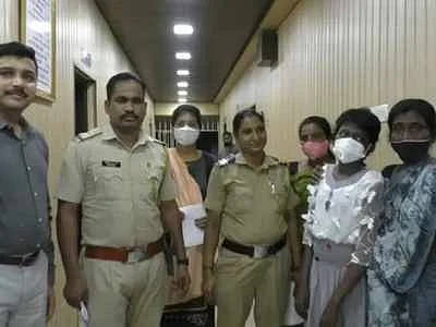 வீட்டை விட்டு ஓடிவந்து, ஹேர்கட் செய்து, பையனைப் போல வாழ்ந்த சிறுமி; மீட்ட மும்பை போலீஸ்!