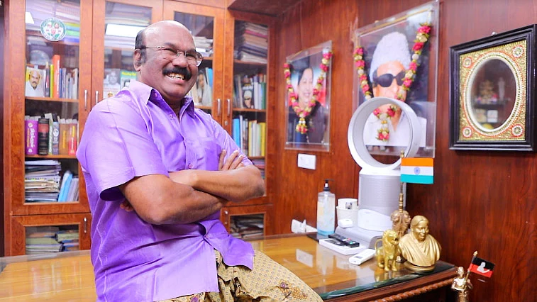ஜெயக்குமார்